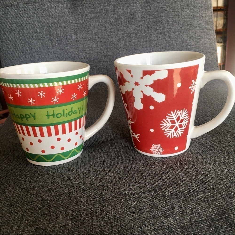 Set/2 Coffee Mugs - Snowflakes, Happy Holidays, Red, Green, 12 oz